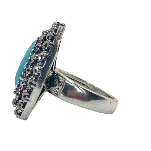 Silver Oversize Teardrop Rhinestone Statement Ring - Size 6.5 - Picture 4 of 7